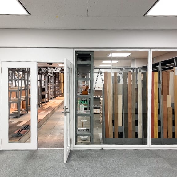 ショールーム入口