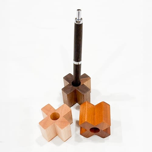 オリジナル木製ペン立てを使用した状態